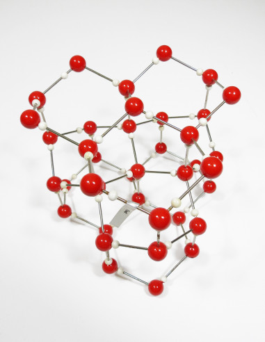 Vintage Molekular-Modell eines Eis-Kristalls