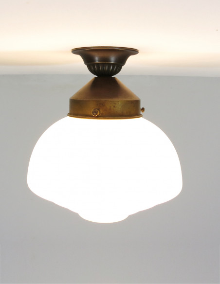 Kleine Stufen-Lampe im Art Deco-Stil mit Opalglas und Messing